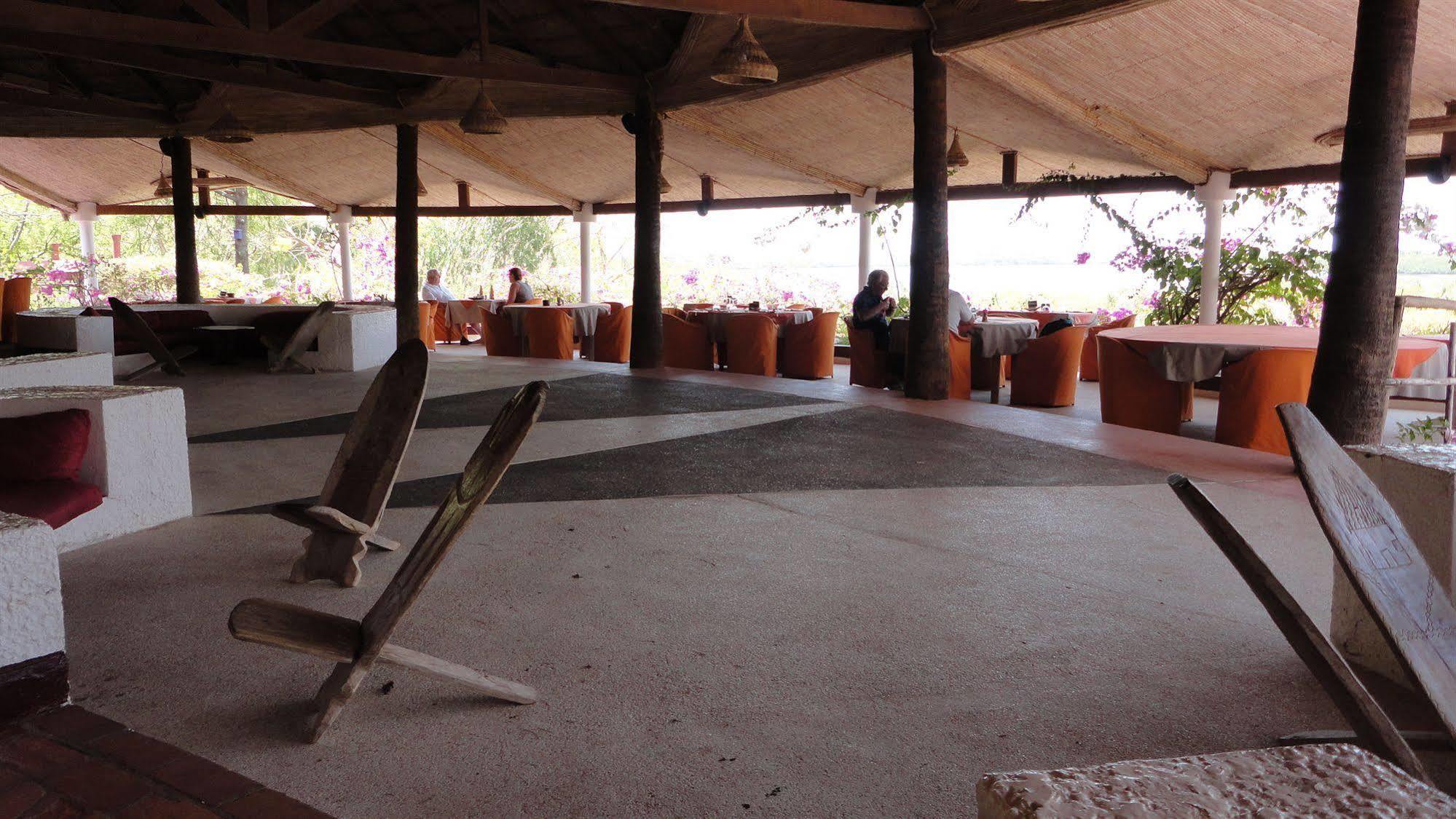 Keur Saloum Hotel Toubakouta Exterior photo
